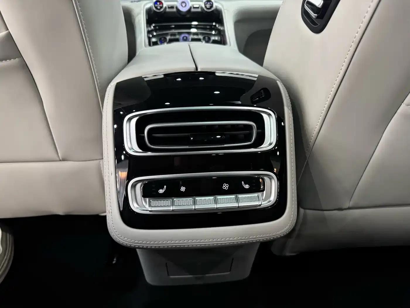 Exeed Yaoguang 2023 400T 2WD Luxury Edition — миниатюра 22