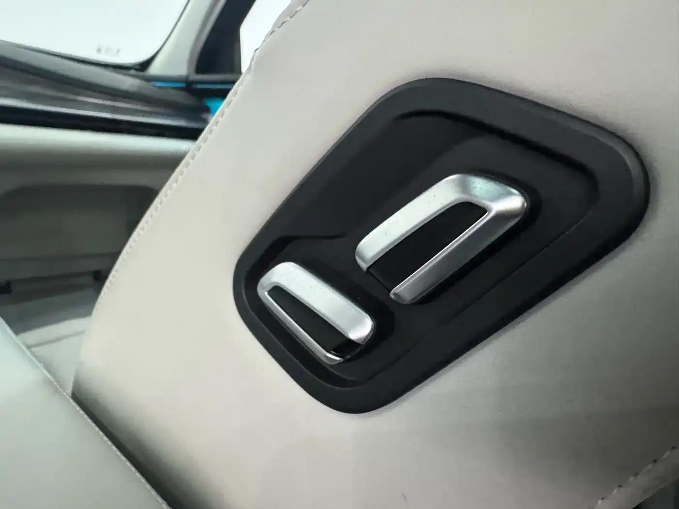 Exeed Yaoguang 2023 400T 2WD Luxury Edition — миниатюра 23