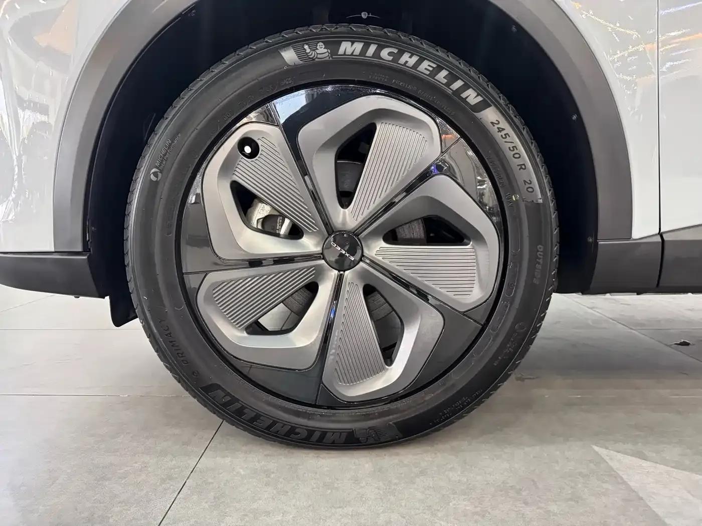 Exeed Yaoguang 2023 400T 2WD Luxury Edition — миниатюра 5