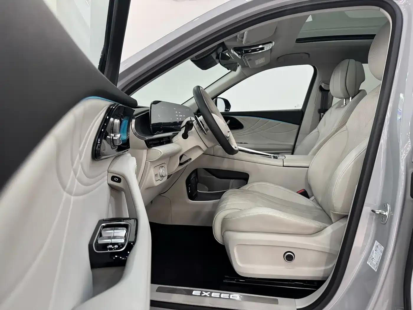 Exeed Yaoguang 2023 400T 2WD Luxury Edition — миниатюра 6