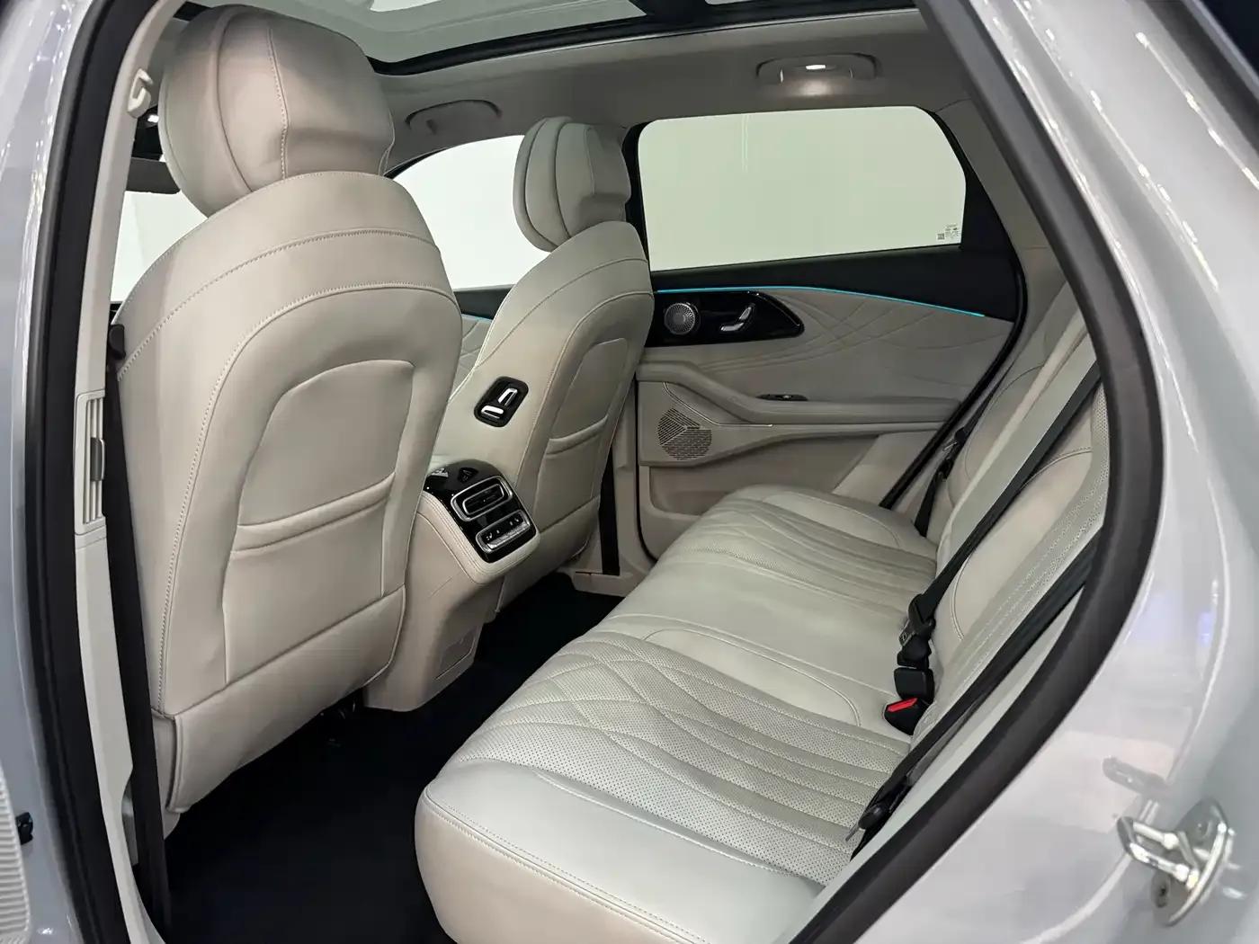 Exeed Yaoguang 2023 400T 2WD Luxury Edition — миниатюра 7