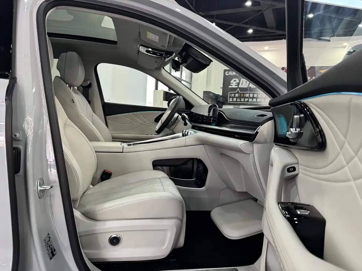 Exeed Yaoguang 2023 400T 2WD Luxury Edition — миниатюра 10