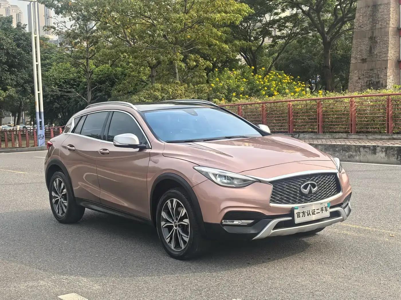 Infiniti QX30 2017 2.0T AWD Sport Edition — миниатюра 3