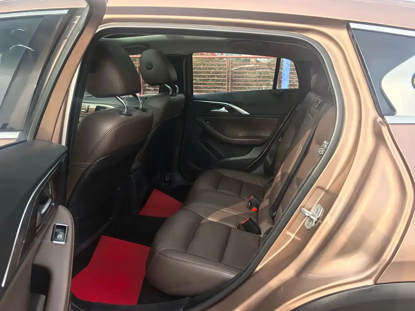 Infiniti QX30 2017 2.0T AWD Sport Edition — миниатюра 5