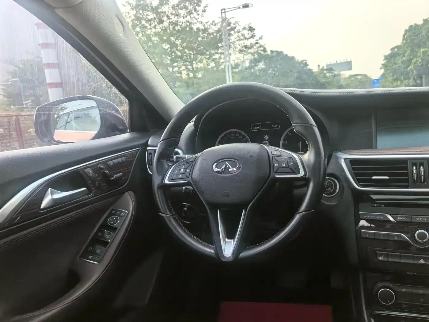 Infiniti QX30 2017 2.0T AWD Sport Edition — миниатюра 7