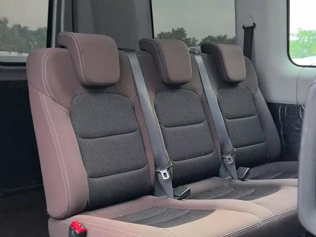 Iveco Daily 2020 2.3T Manual Super Short Wheelbase High Roof High Power F1A — миниатюра 11