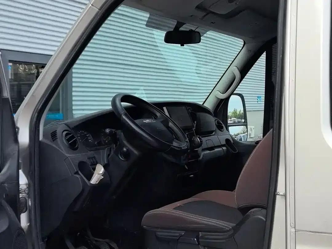 Iveco Daily 2020 2.3T Manual Super Short Wheelbase High Roof High Power F1A — миниатюра 9