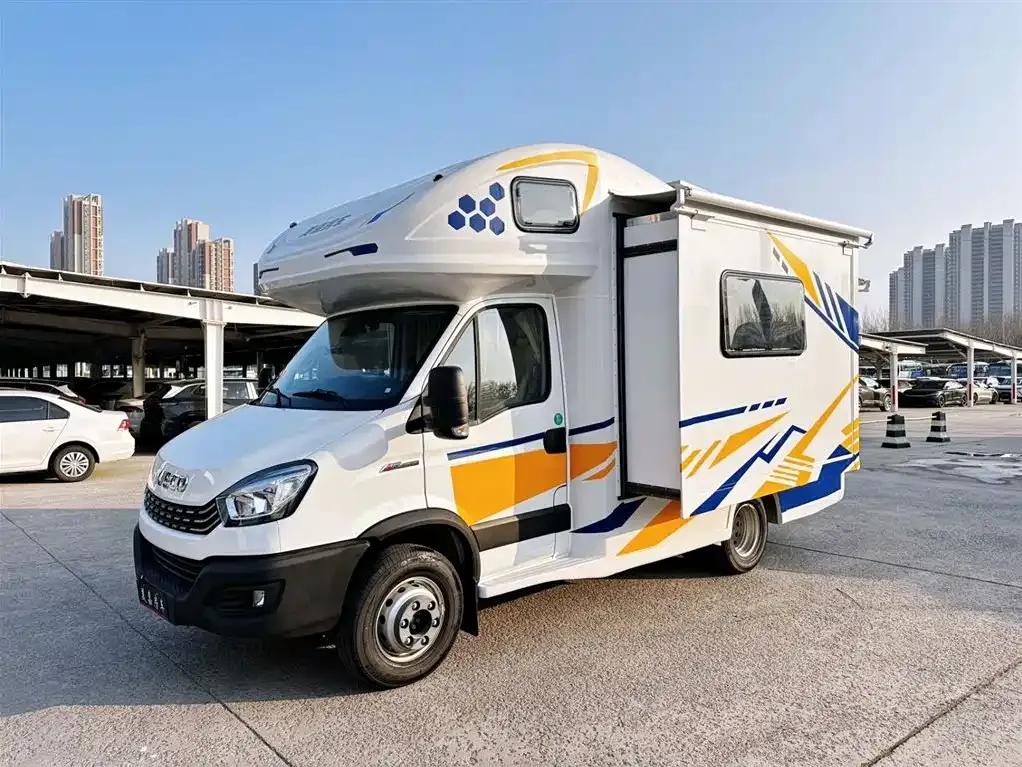 Iveco Daily Double-Extension Motorhome 2026 Model 3.0T Automatic — миниатюра 1