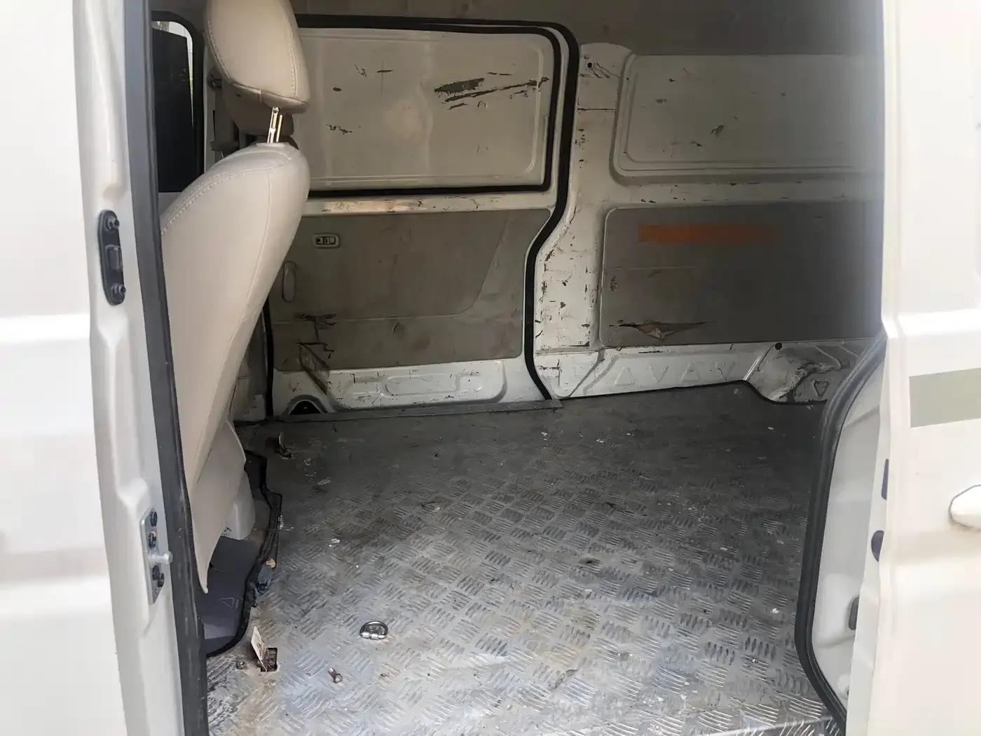 Remote E5 2022 E5L Pure Electric Van - Guoxuan 39.9kWh — миниатюра 8