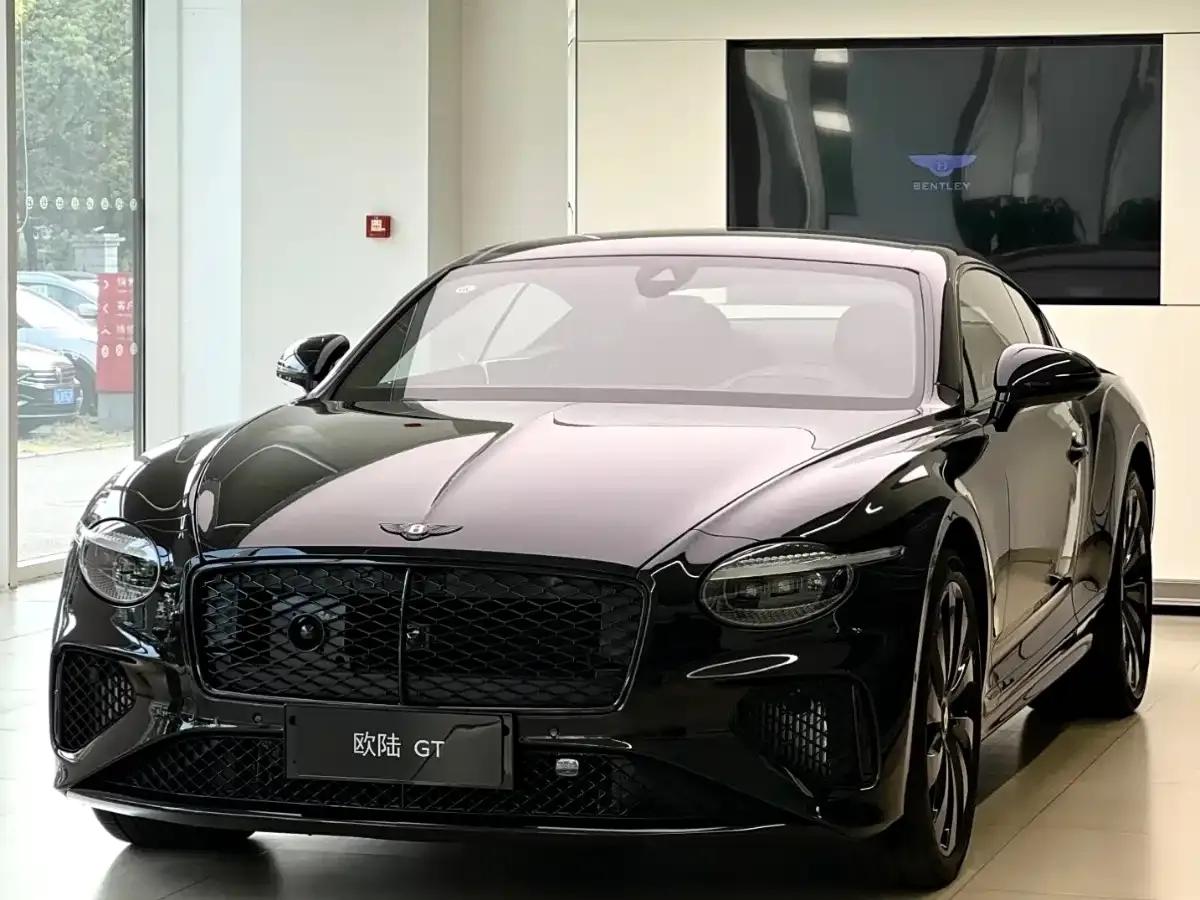 2026 Continental Plug-in Hybrid GT Base Model — миниатюра 1