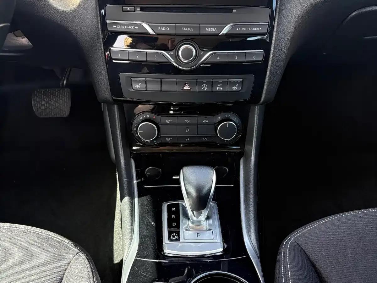 Infiniti QX30 2017 1.6T 2WD Fashion Edition — миниатюра 13
