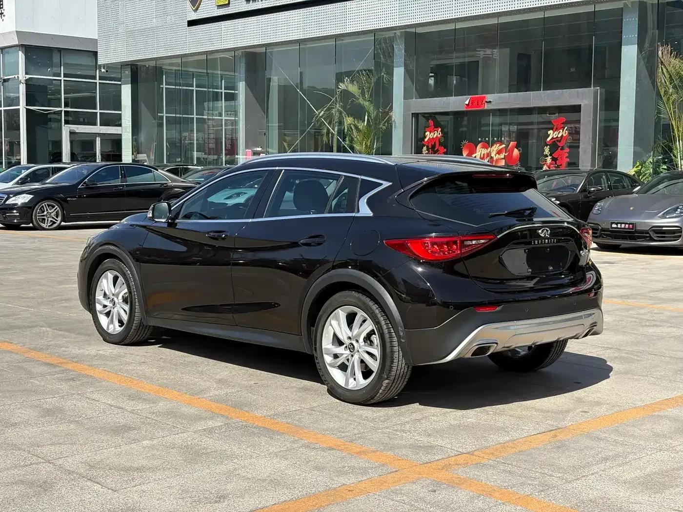 Infiniti QX30 2017 1.6T 2WD Fashion Edition — миниатюра 7