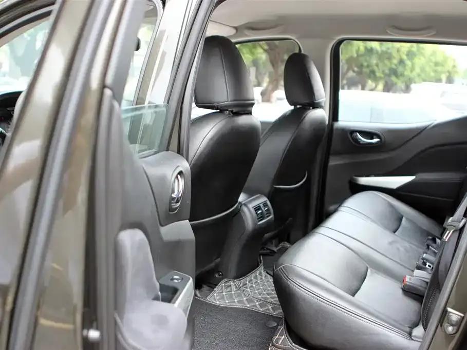 2017 Navara 2.5L Automatic 4WD Luxury Edition QR25 — миниатюра 11