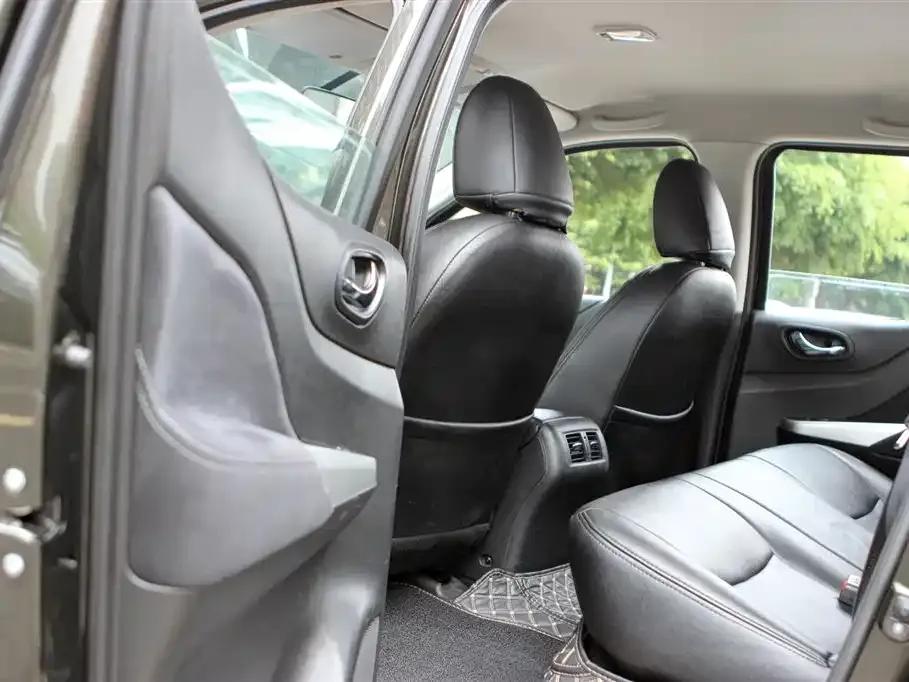 2017 Navara 2.5L Automatic 4WD Luxury Edition QR25 — миниатюра 12