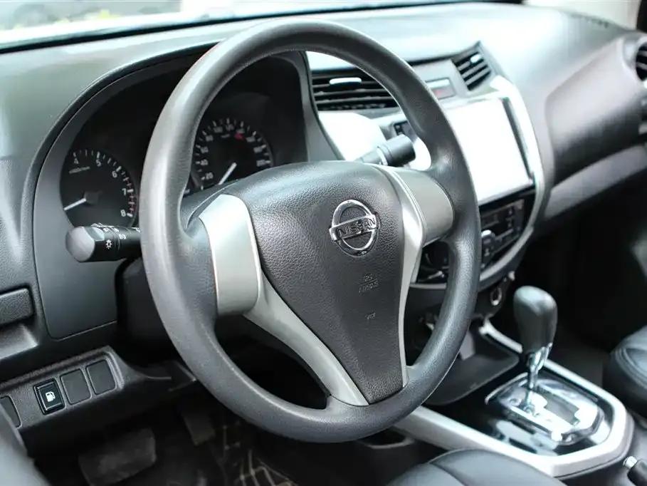 2017 Navara 2.5L Automatic 4WD Luxury Edition QR25 — миниатюра 9