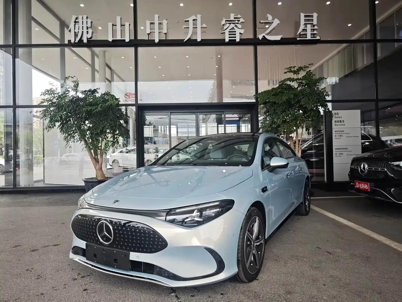 Mercedes-Benz CLA PHEV 2025 300L Extended Range Version — миниатюра 1