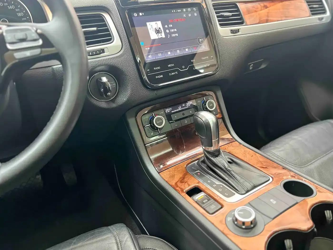 2011 Touareg 3.0TSI Comfort — миниатюра 13