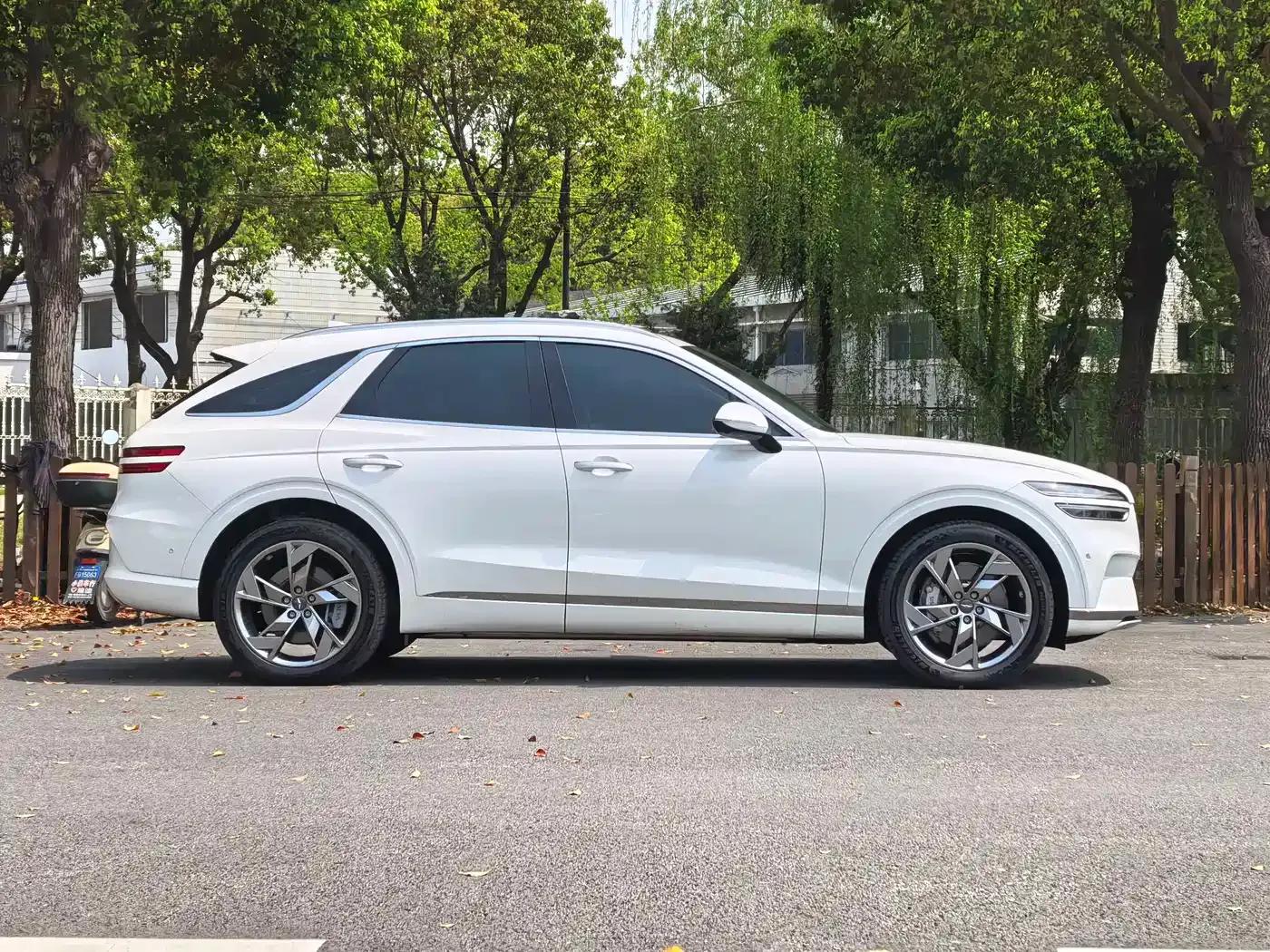 Genesis GV70 EV 2023 Model - Flagship Edition — миниатюра 7