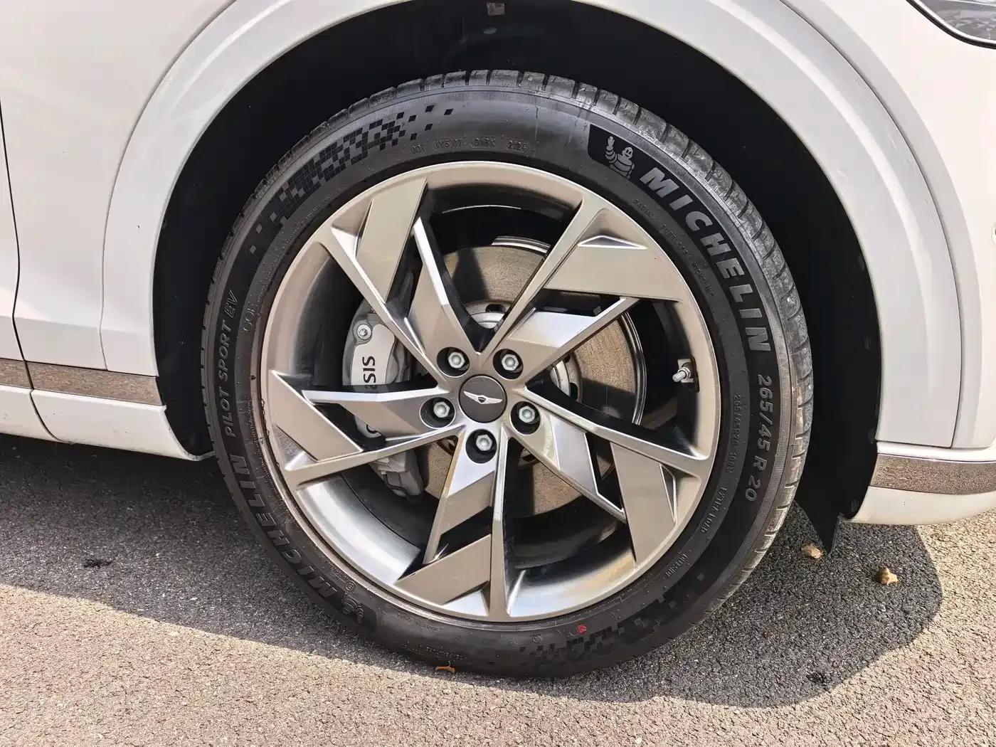 Genesis GV70 EV 2023 Model - Flagship Edition — миниатюра 9