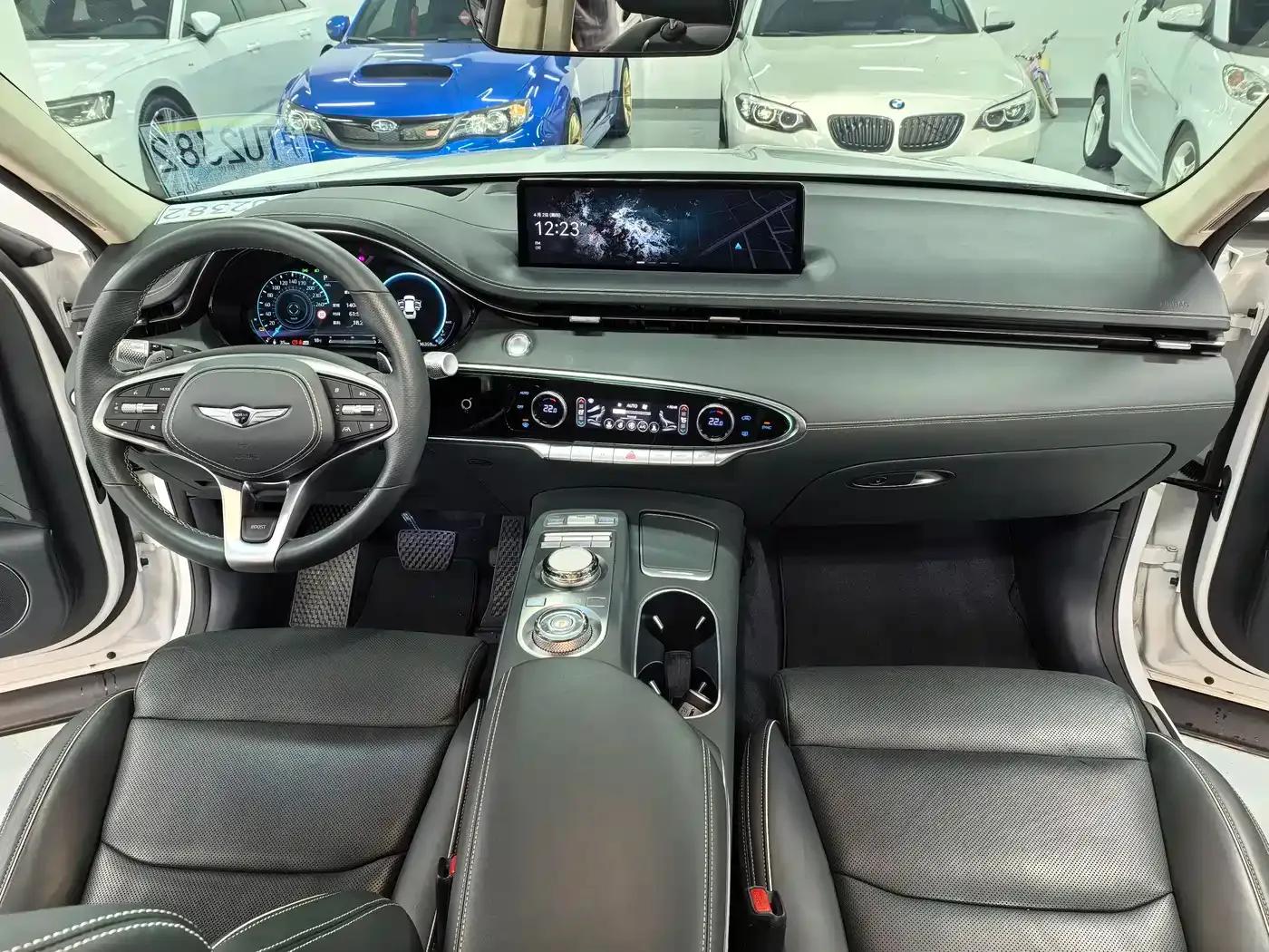 Genesis GV70 EV 2023 Model - Flagship Edition — миниатюра 10