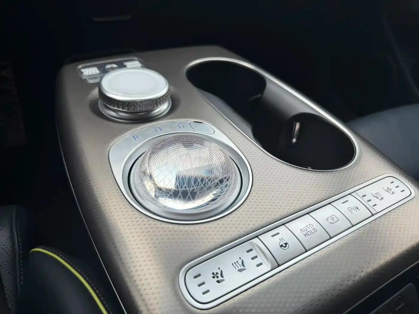 Genesis GV60 2023 Dual Motor All-Wheel Drive High-Performance Flagship Edition — миниатюра 10