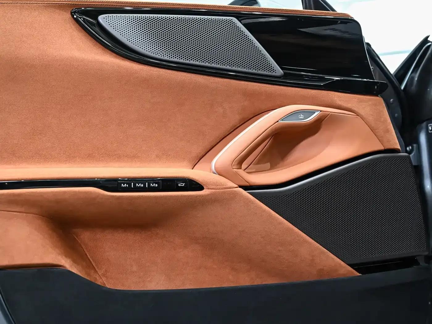 2023 Purosangue 6.5L V12 — миниатюра 12
