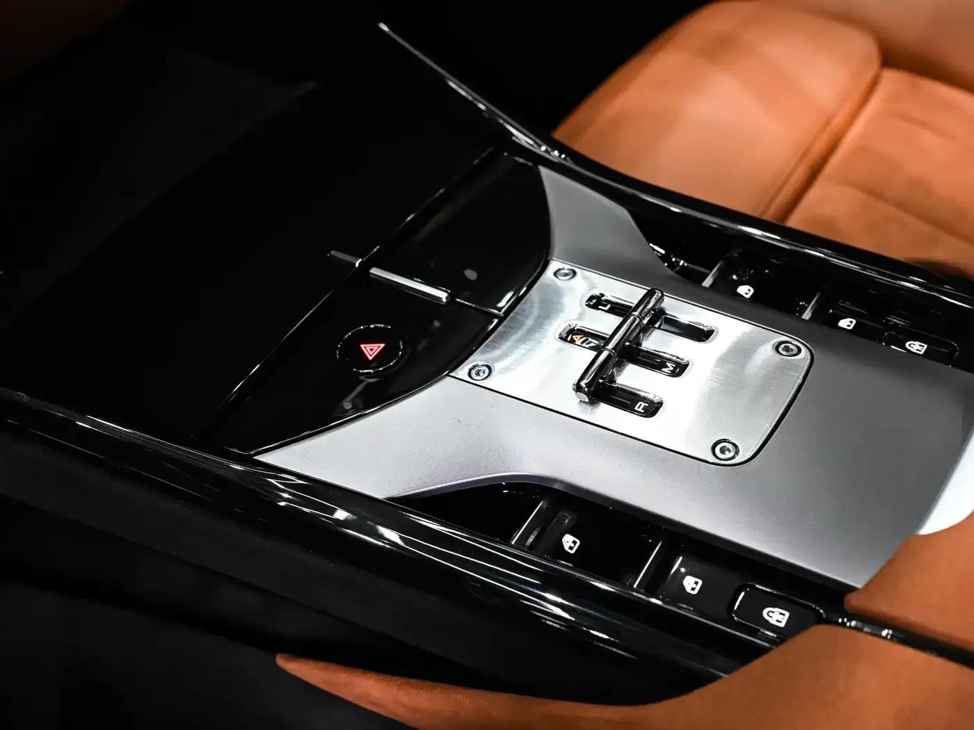 2023 Purosangue 6.5L V12 — миниатюра 12
