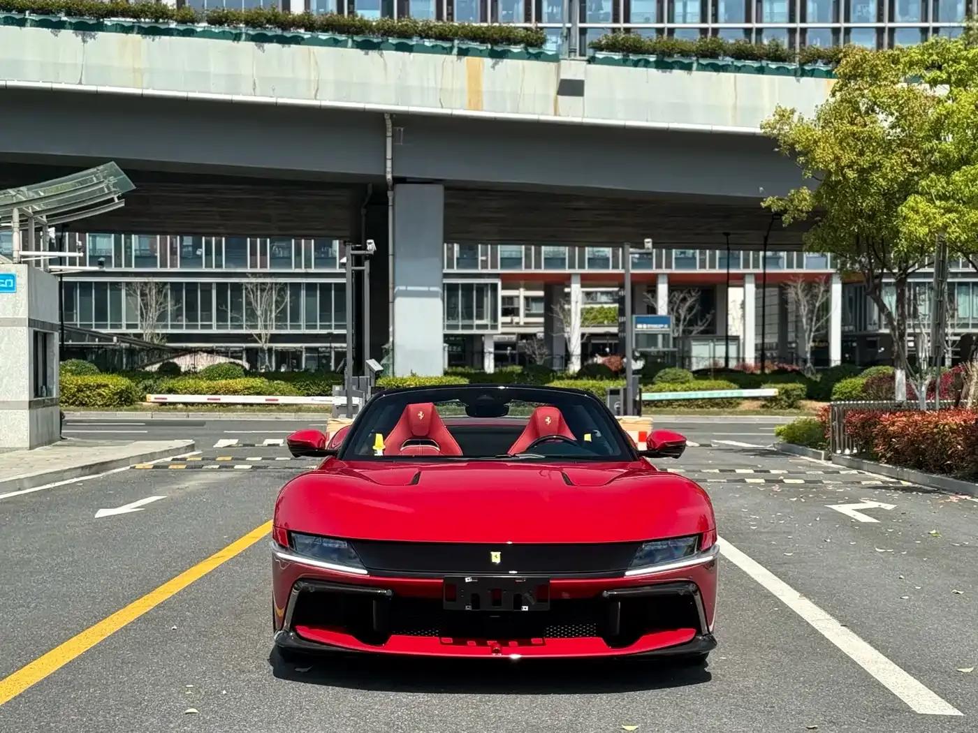 Ferrari 12 Cilindri 2024 6.5L Spider — миниатюра 1
