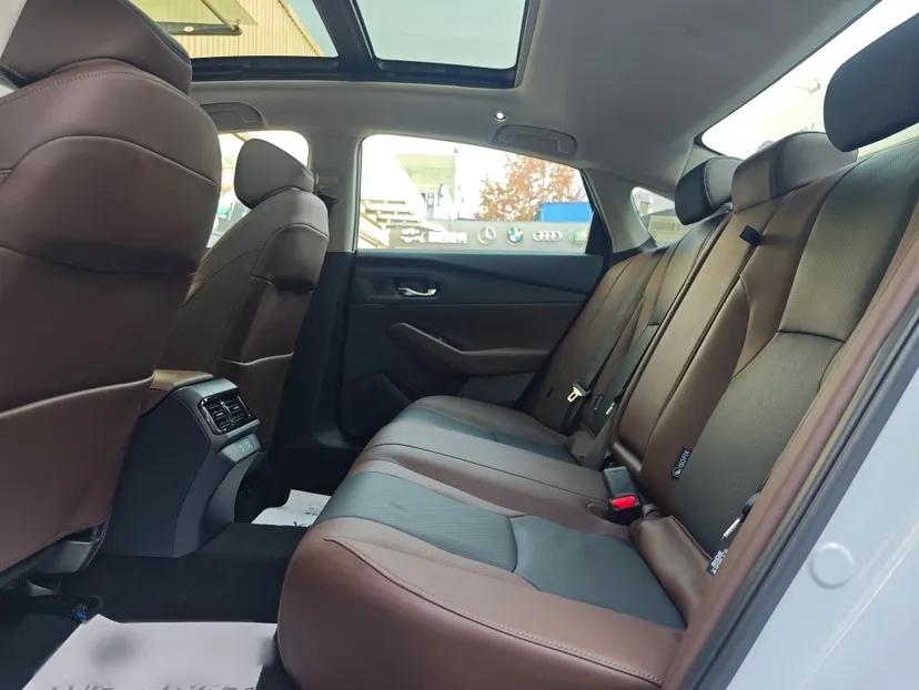 Honda Inspire New Energy 2023 ePHEV Prestige Edition — миниатюра 18