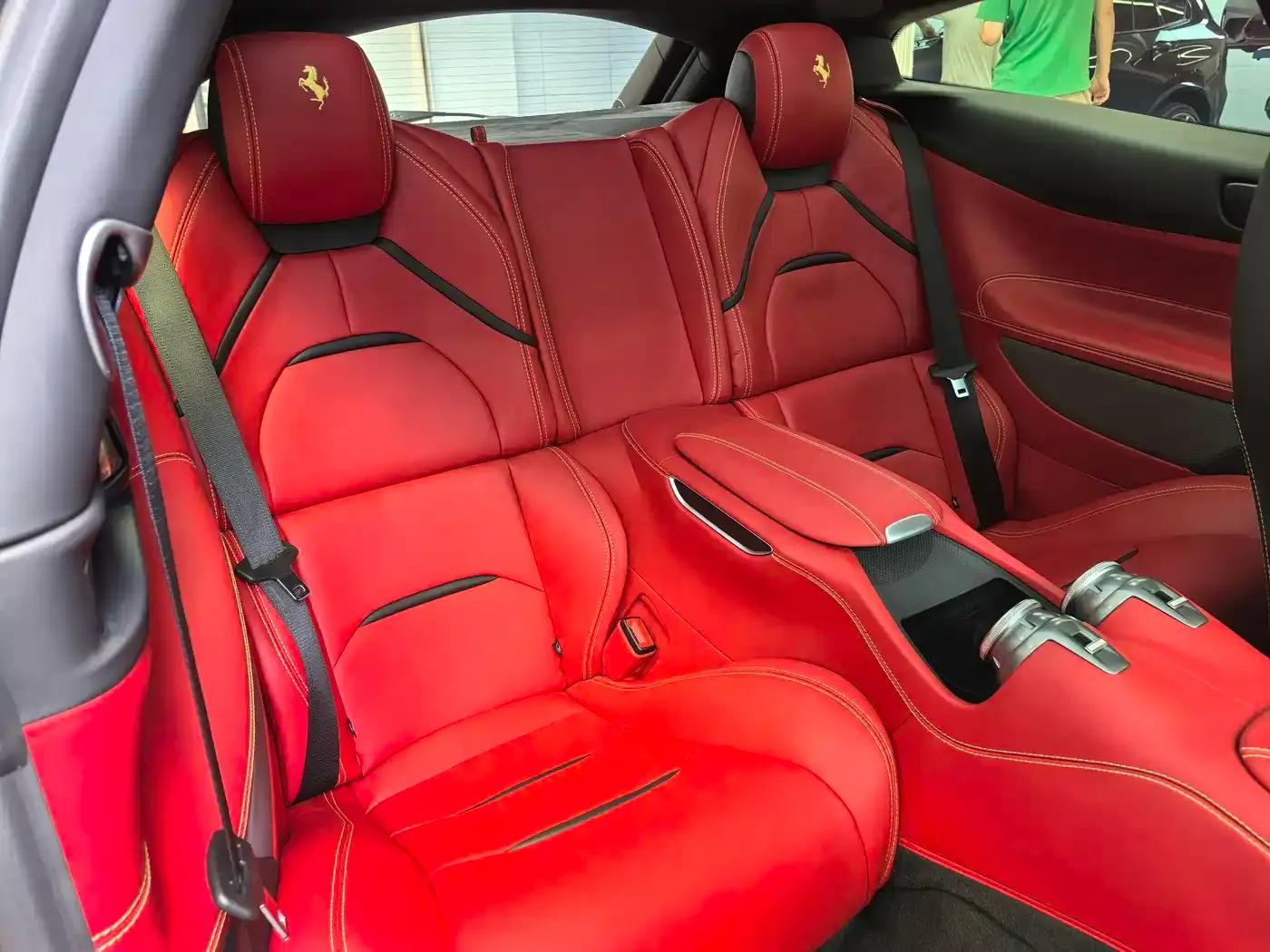 2017 GTC4Lusso 3.9T V8 — миниатюра 11