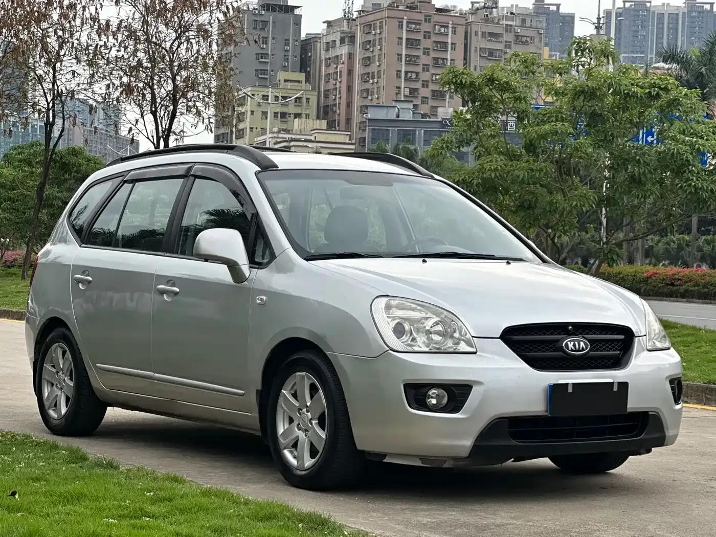 Carens 2007 2.0L 7-seater Comfort Edition — миниатюра 3