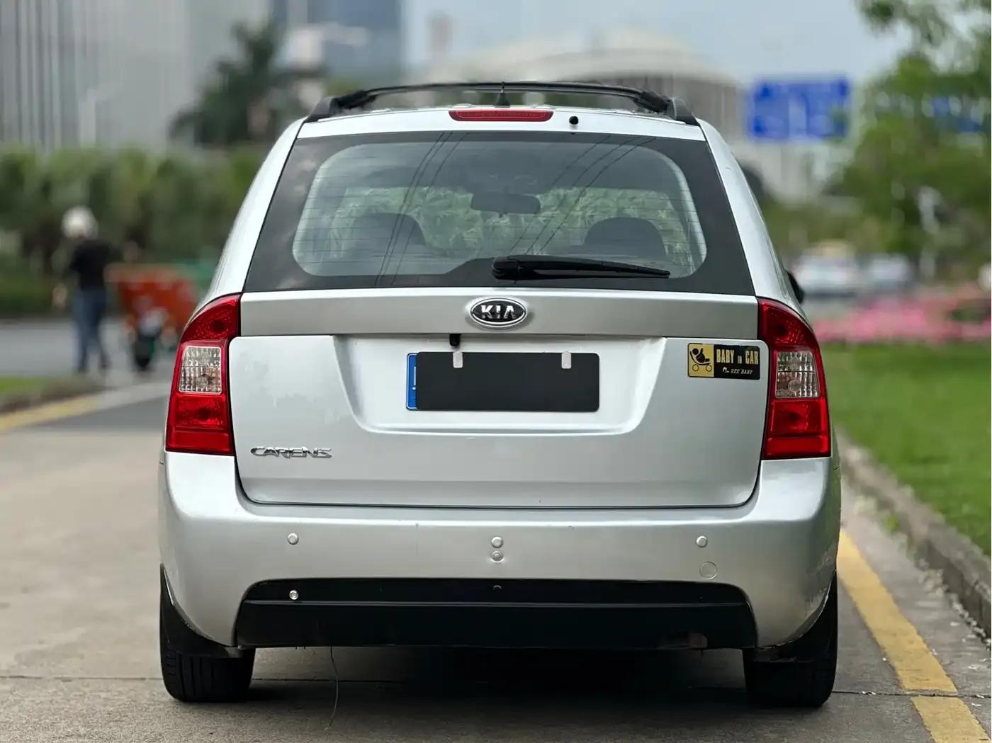 Carens 2007 2.0L 7-seater Comfort Edition — миниатюра 8
