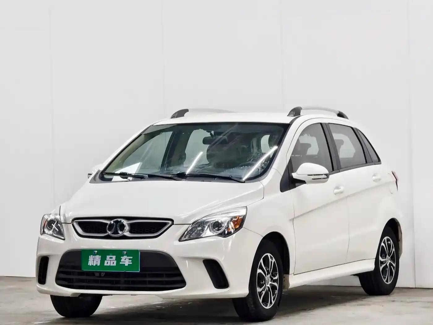 2015 Senova D20 Hatchback 1.5L Manual Comfort Edition — миниатюра 1