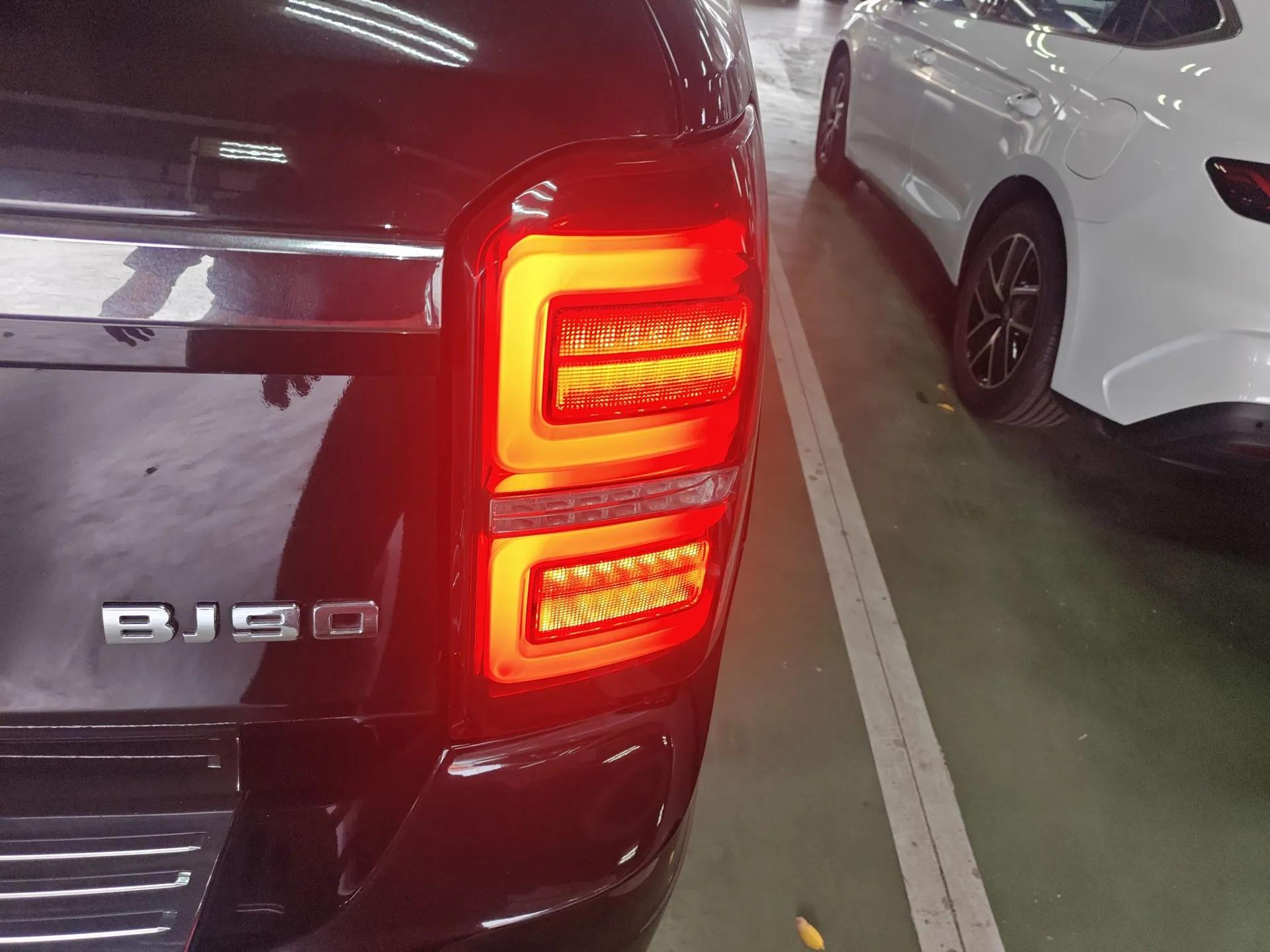 BAIC Off-Road BJ90 2021 3.0T Zhenrong Edition — миниатюра 8