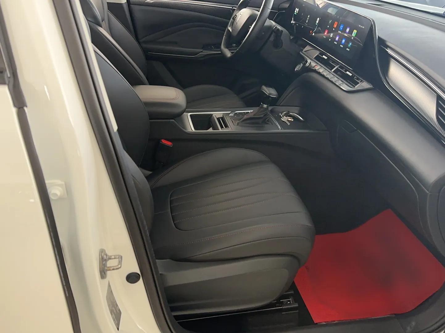 Bestune T55 2023 1.5T Automatic Leap Model — миниатюра 17