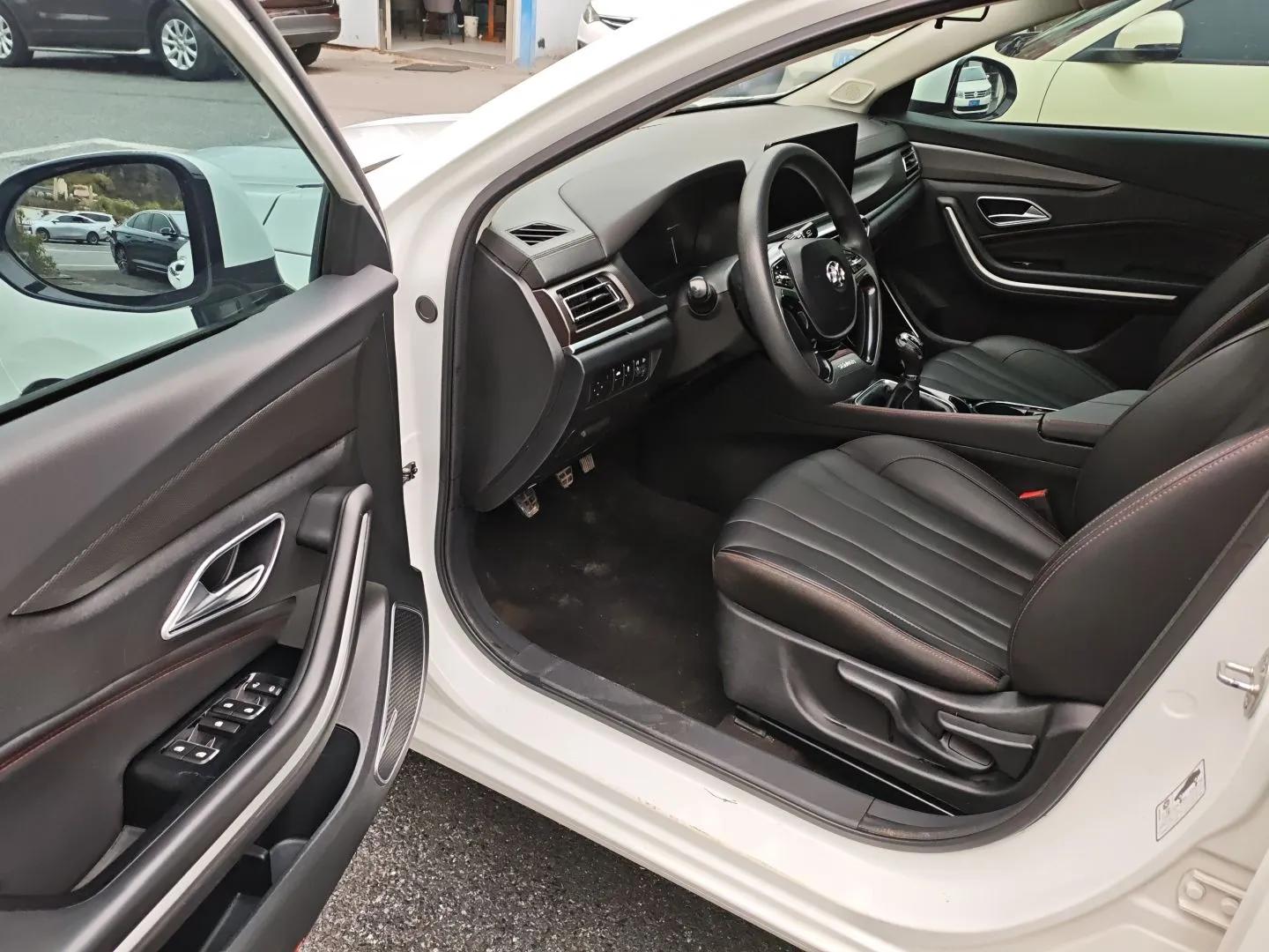 BAIC Beijing U7 2019 1.5T Manual Elite Version China V Emission Standard — миниатюра 19