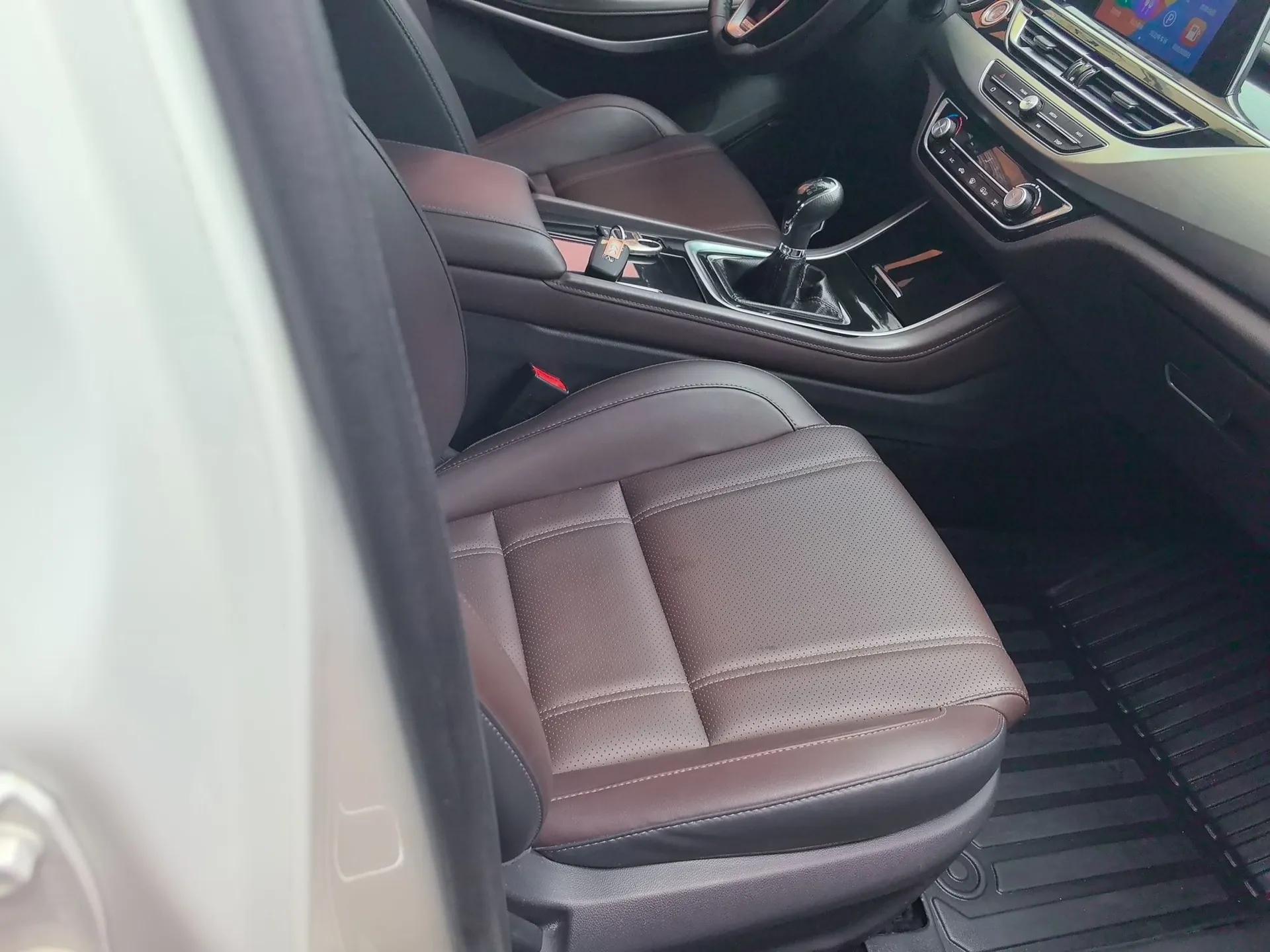 CHANGAN Raeton CC 2018 1.5T Manual Elegant Starry Edition China V Standard — миниатюра 23