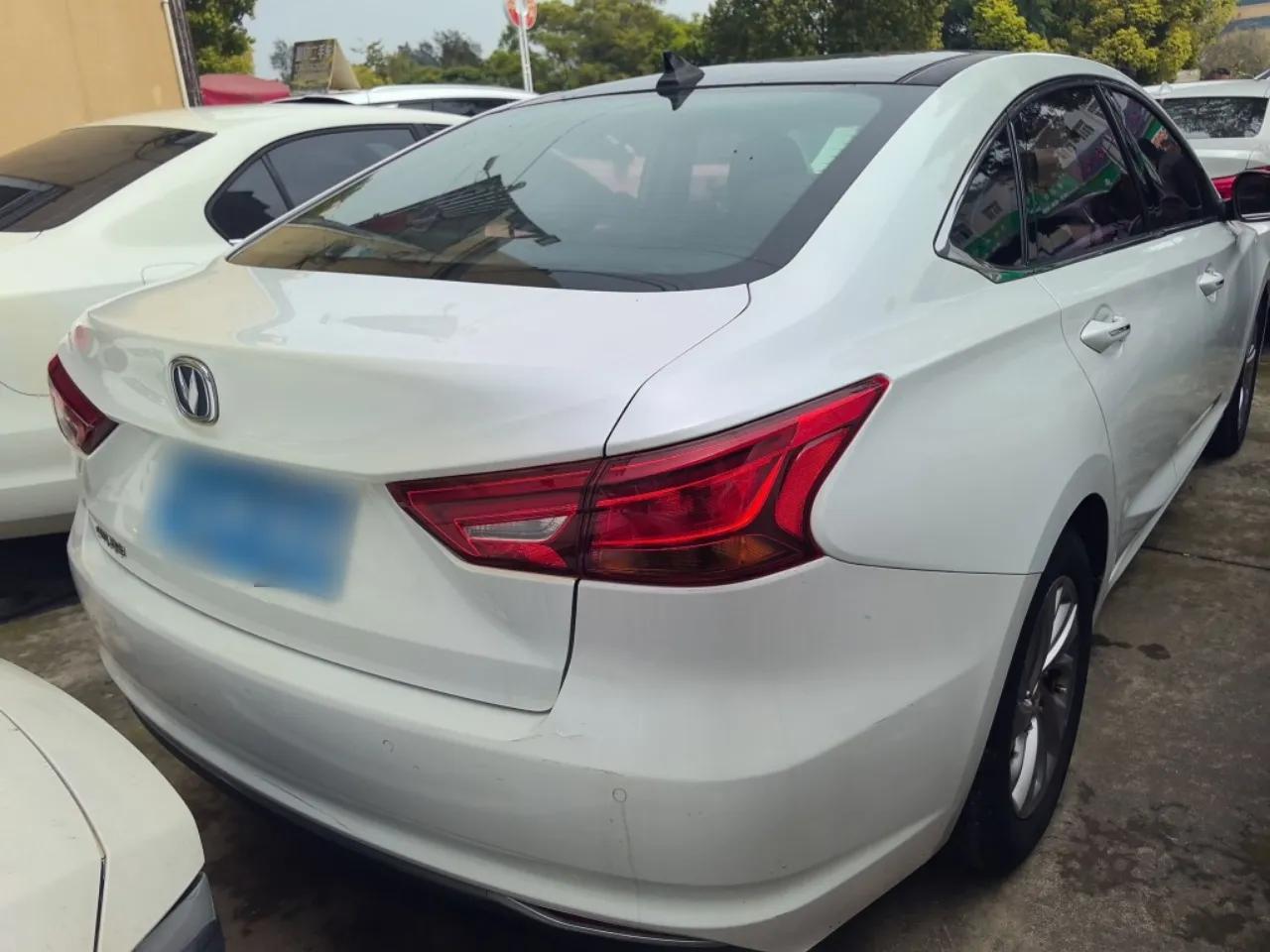CHANGAN Raeton CC 2018 1.5T Manual Elegant Starry Edition China V Standard — миниатюра 5