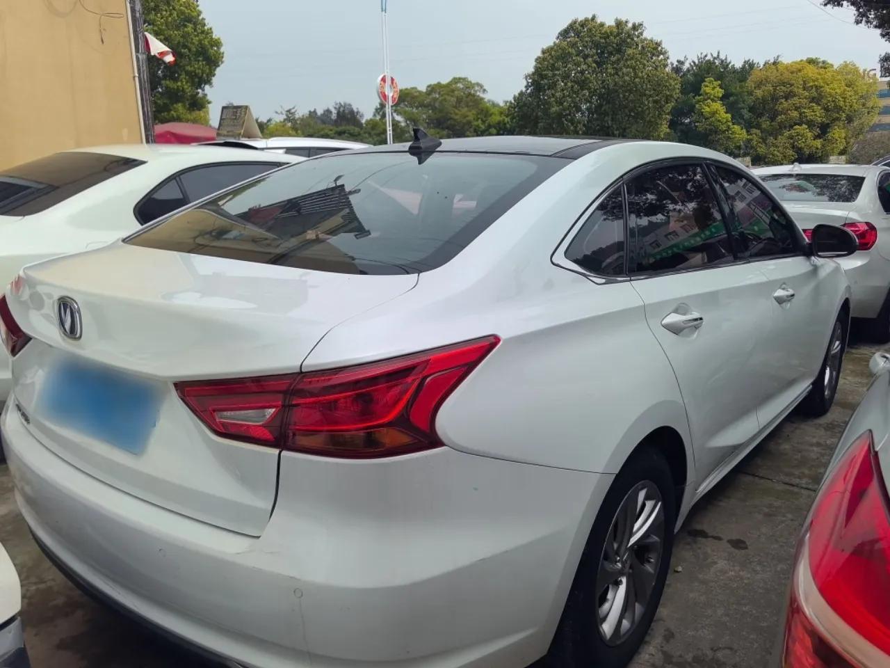 CHANGAN Raeton CC 2018 1.5T Manual Elegant Starry Edition China V Standard — миниатюра 6