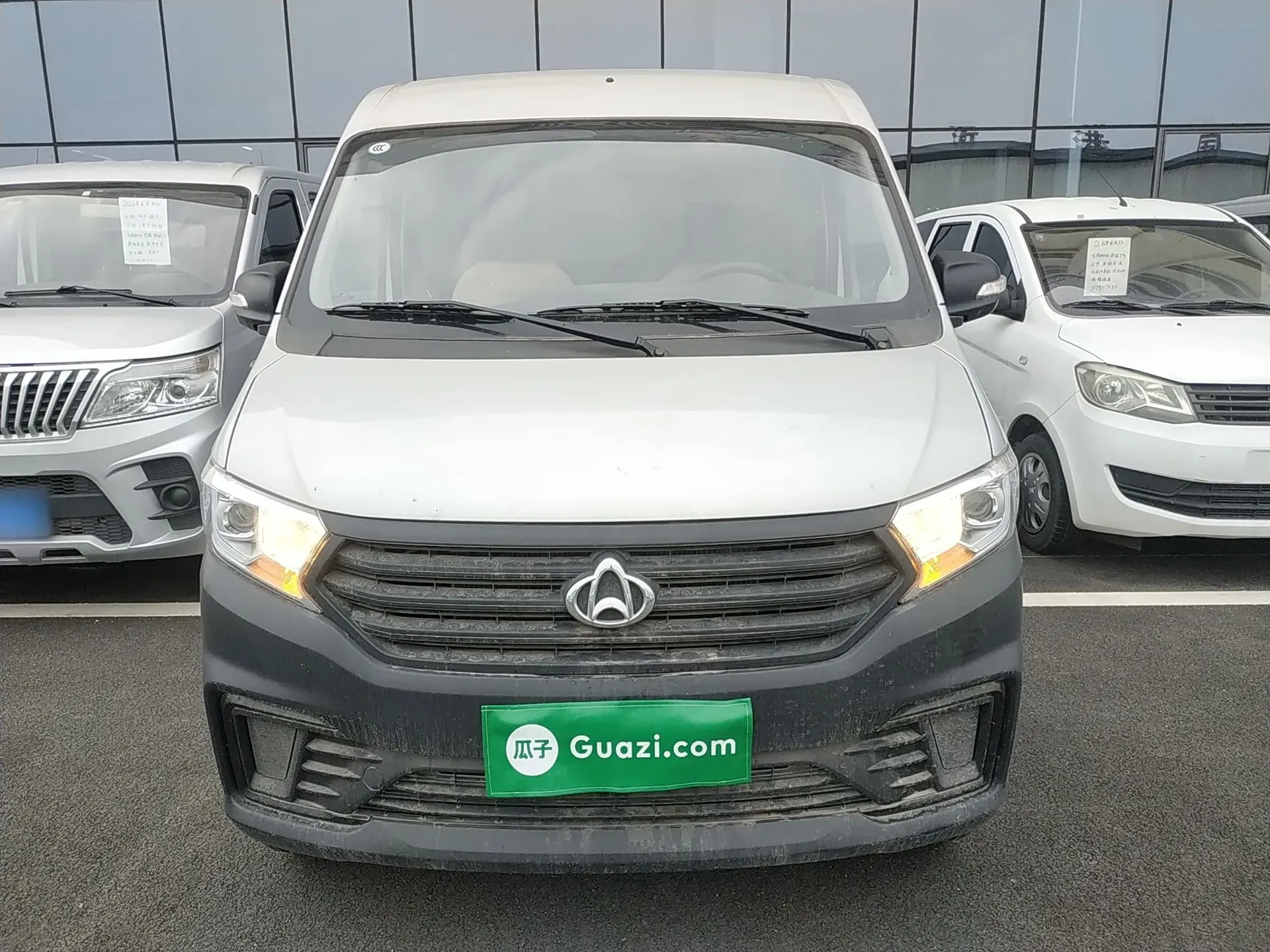 CHANGAN KUAYUE Xing V3 2023 1.3L Gasoline Comfort Model 2-Seater Van — миниатюра 2