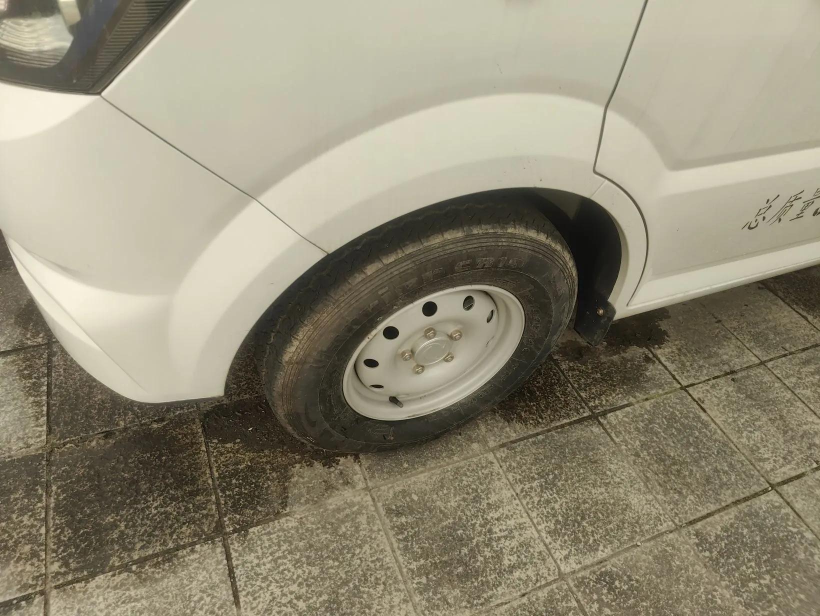 Dongfeng Yufeng EM27 2024 EM27L Eves Power 41.86 kWh — миниатюра 8