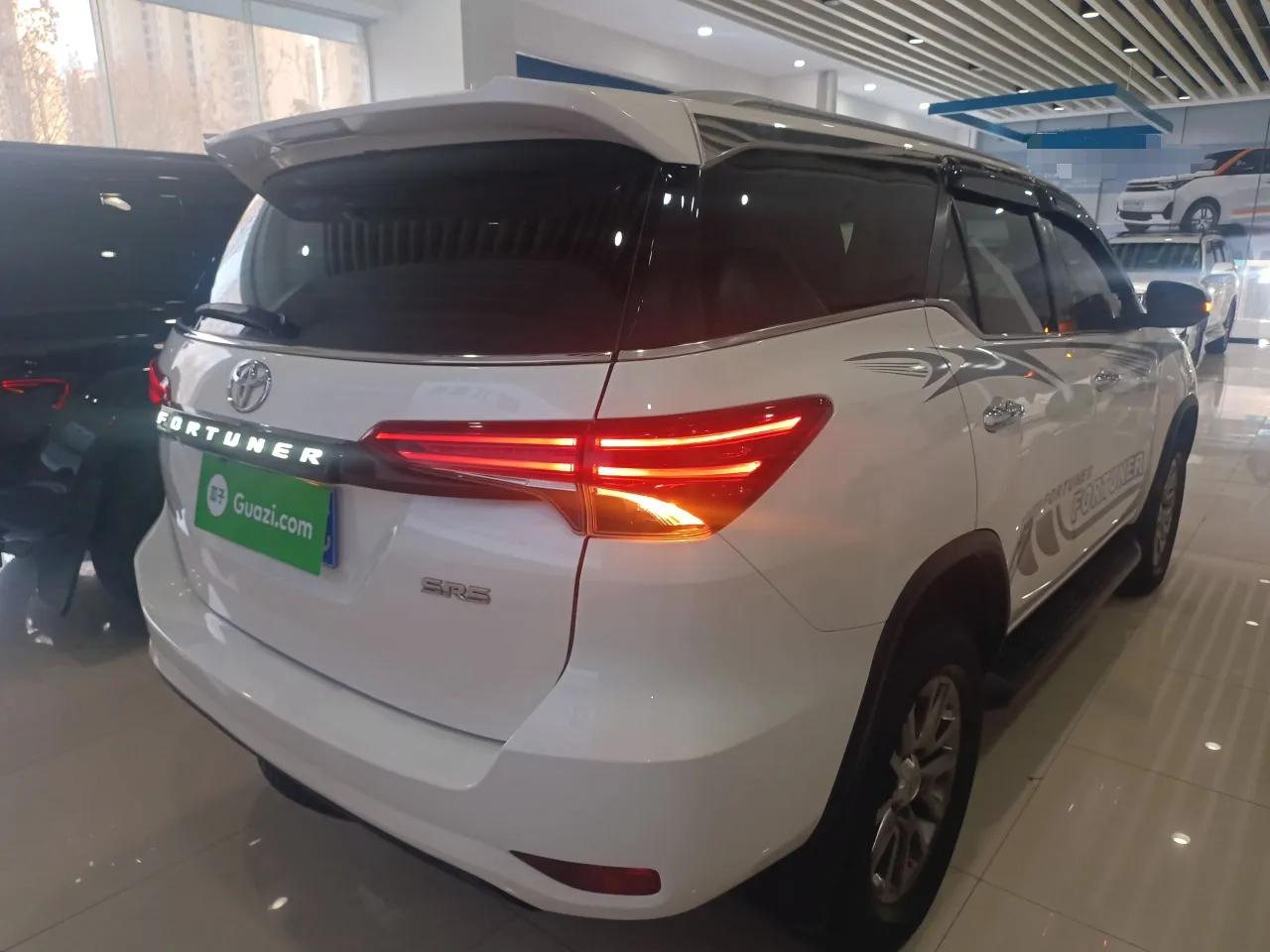 Toyota Fortuner 2016 2.7L Middle East Version — миниатюра 6