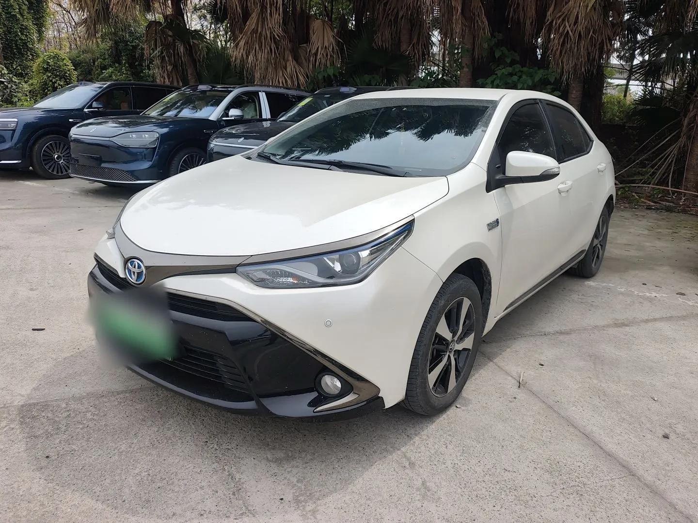 Toyota Levin Hybrid E+ 2019 1.8L PH GS E-CVT Elite Edition — миниатюра 1