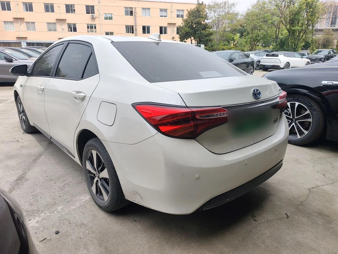 Toyota Levin Hybrid E+ 2019 1.8L PH GS E-CVT Elite Edition — миниатюра 4