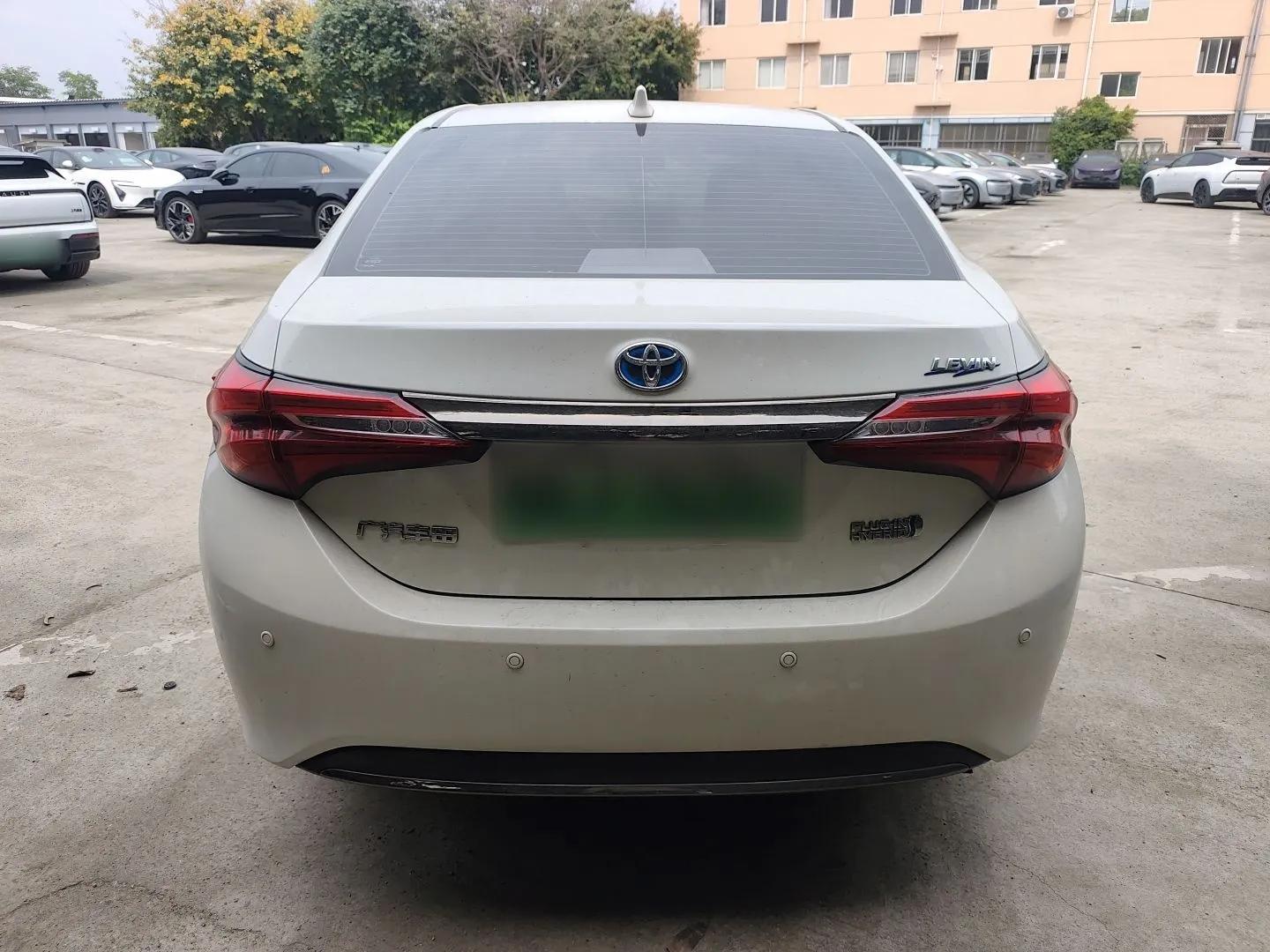Toyota Levin Hybrid E+ 2019 1.8L PH GS E-CVT Elite Edition — миниатюра 5