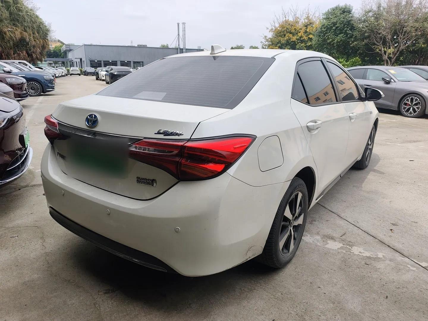 Toyota Levin Hybrid E+ 2019 1.8L PH GS E-CVT Elite Edition — миниатюра 6