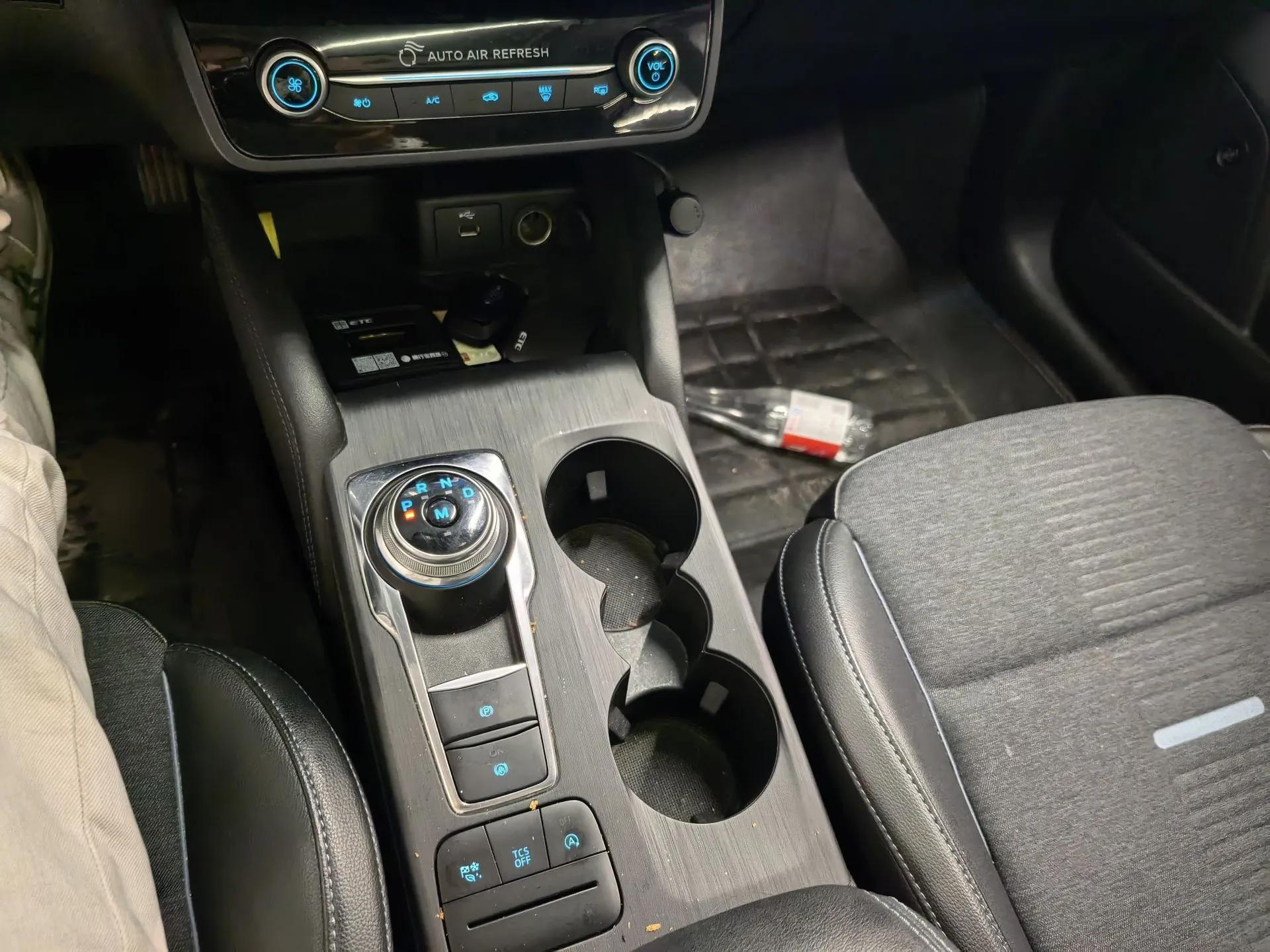 Ford Focus Active 2021 EcoBoost 180 Automatic Trendy Model — миниатюра 13