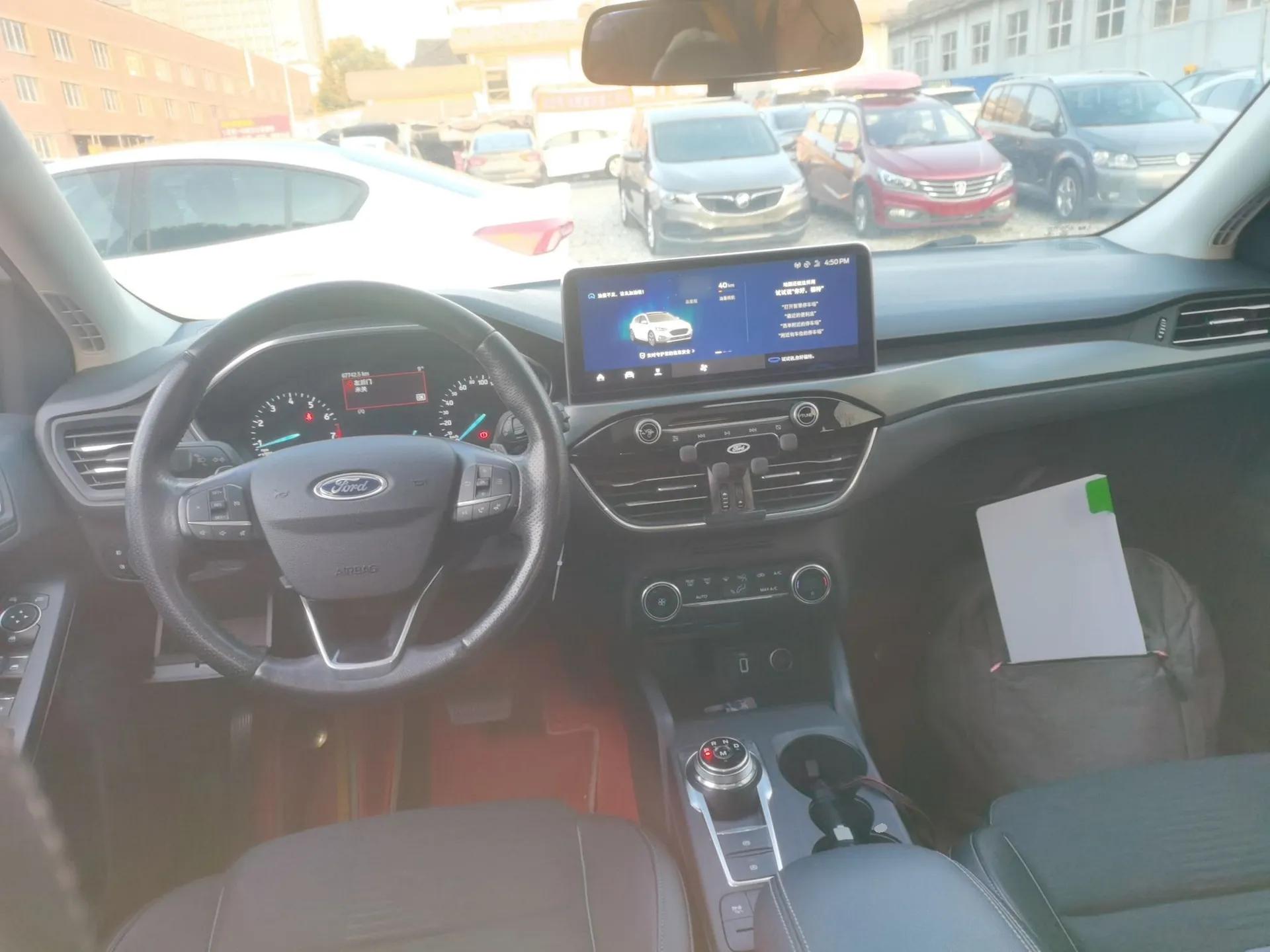 Ford Focus Active 2020 EcoBoost 180 Automatic Trendy Model — миниатюра 20
