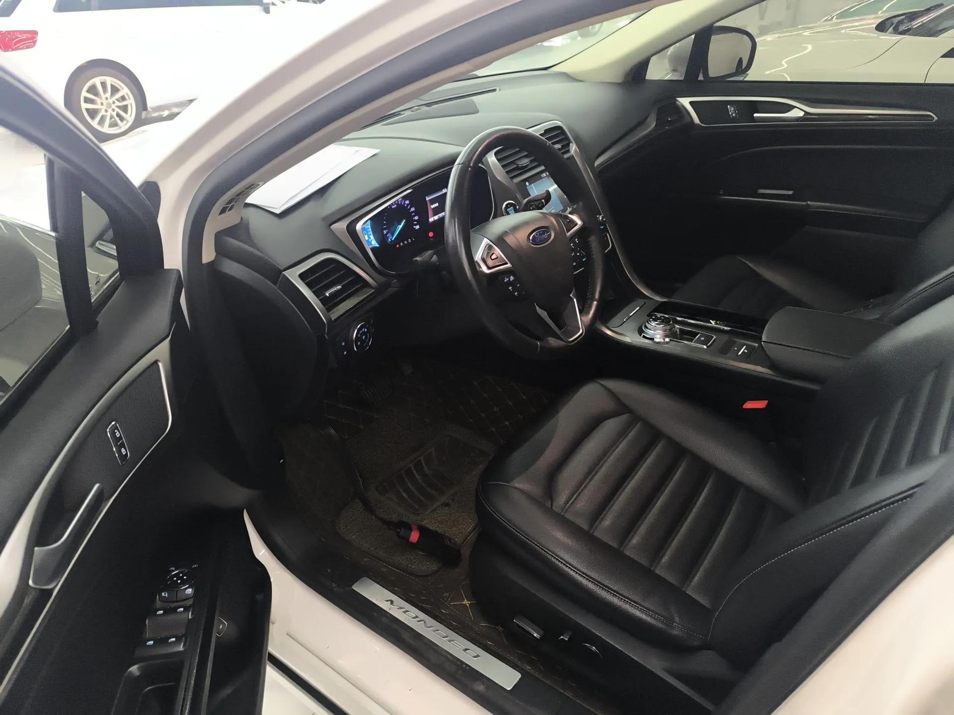 Ford Mondeo New Energy 2018 2.0 PHEV Smart-Controlled Fashion Edition China VI Standard — миниатюра 18