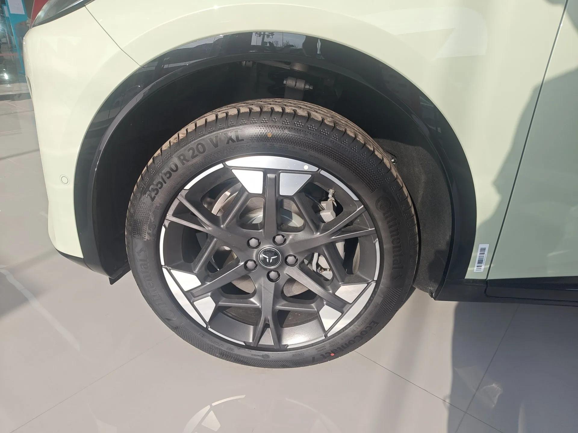 Hongqi Tiangong 06 2025 520 Smart Selection Edition — миниатюра 8